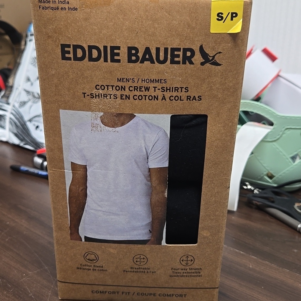 Eddie Bauer Size S Black 4 Pack of Cotton Crew T-Shirts